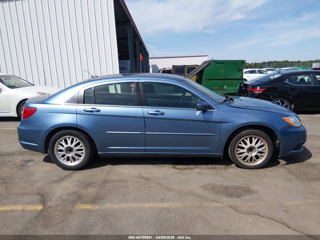 Продаж на аукціоні авто 2011 Chrysler 200 Lx, vin: 1C3BC4FB2BN559933, номер лоту: 44789981