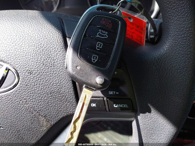 Продажа на аукционе авто 2020 Hyundai Tucson Se, vin: KM8J2CA4XLU240148, номер лота: 44790009