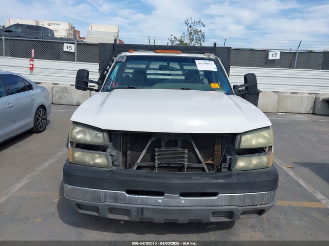 Продаж на аукціоні авто 2005 Chevrolet Silverado 3500 Chassis Work Truck, vin: 1GBJC34U65E244485, номер лоту: 44790013
