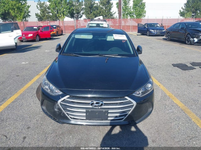 5NPD84LF1JH396221 Hyundai ELANTRA SEL