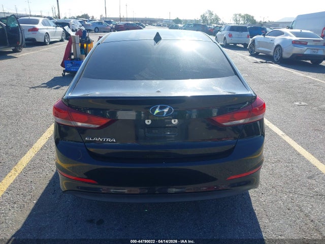 5NPD84LF1JH396221 Hyundai ELANTRA SEL