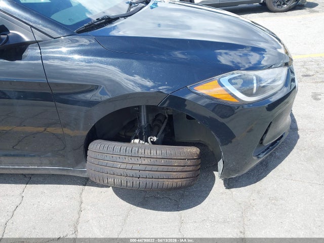 5NPD84LF1JH396221 Hyundai ELANTRA SEL