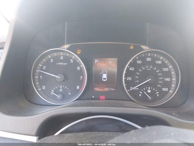 5NPD84LF1JH396221 Hyundai ELANTRA SEL