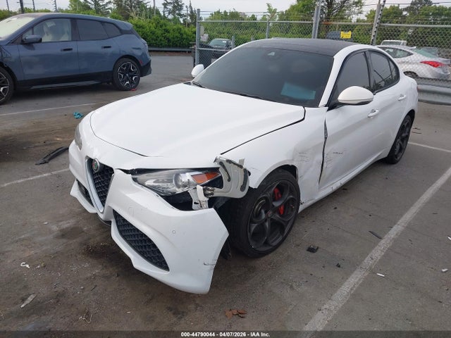 Auction sale of the 2018 Alfa Romeo Giulia Ti Sport, vin: ZARFAEEN0J7571771, lot number: 44790044