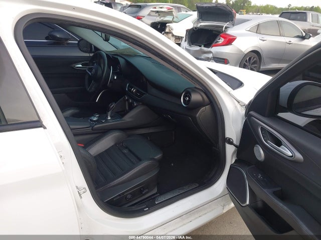 Auction sale of the 2018 Alfa Romeo Giulia Ti Sport, vin: ZARFAEEN0J7571771, lot number: 44790044