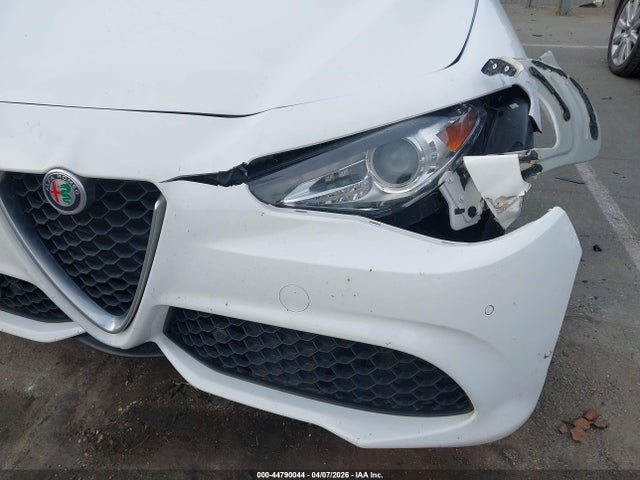 Auction sale of the 2018 Alfa Romeo Giulia Ti Sport, vin: ZARFAEEN0J7571771, lot number: 44790044