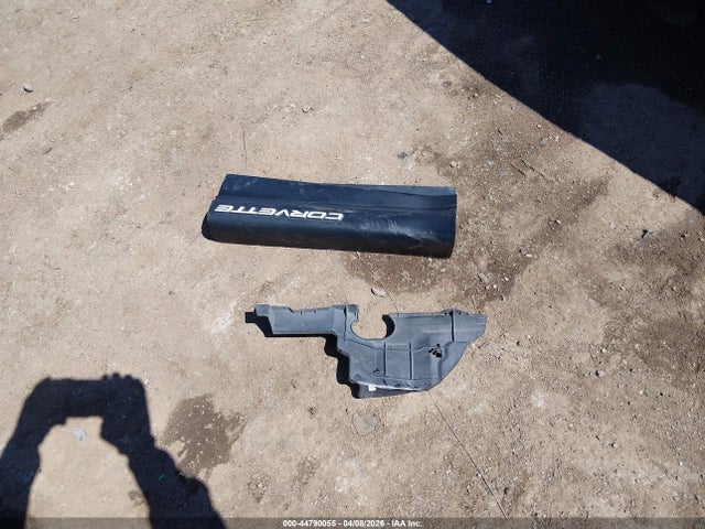 44790055 :رقم المزاد ، 1G1YY22G215122714 vin ، 2001 Chevrolet Corvette مزاد بيع