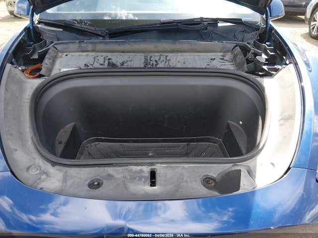 44790062 :رقم المزاد ، 7SAYGDEF5NF393590 vin ، 2022 Tesla Model Y Performance Dual Motor All-wheel Drive مزاد بيع
