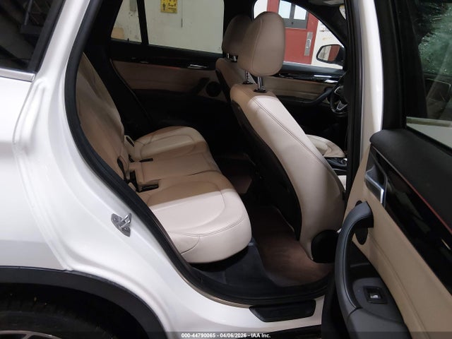 WBXHT3C30GP884656 BMW X1 Xdrive28i