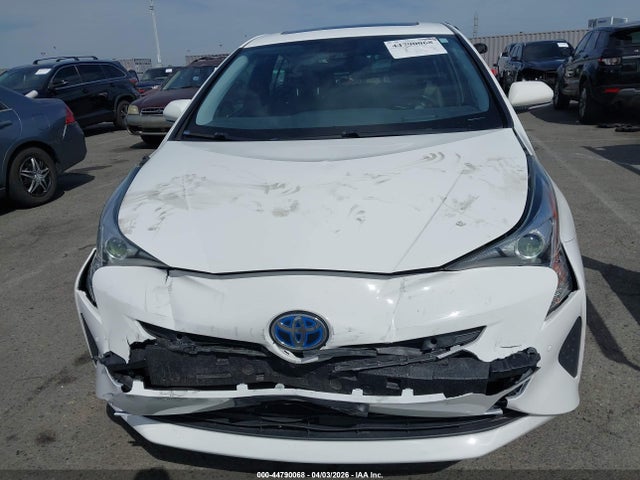JTDKARFU5J3056911 Toyota Prius Three
