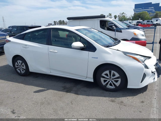 JTDKARFU5J3056911 Toyota Prius Three