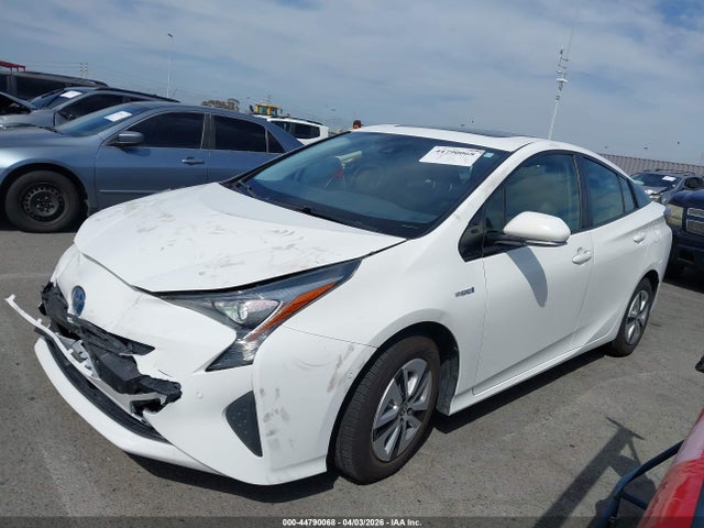 JTDKARFU5J3056911 Toyota Prius Three