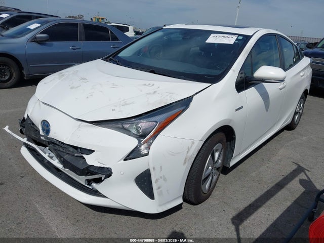 JTDKARFU5J3056911 Toyota Prius Three