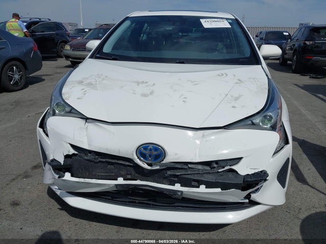 JTDKARFU5J3056911 Toyota Prius Three