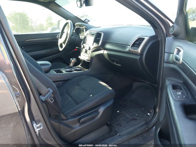 1C4RJEAG2HC616970 Jeep Grand Cherokee Laredo 4x2