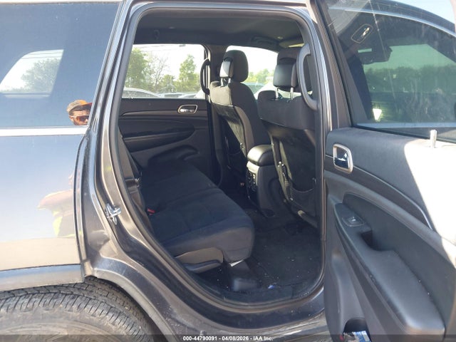 1C4RJEAG2HC616970 Jeep Grand Cherokee Laredo 4x2