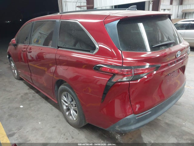 Продаж на аукціоні авто 2021 Toyota Sienna Le, vin: 5TDKRKEC1MS027014, номер лоту: 44790140