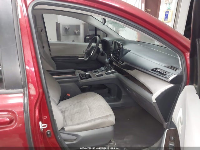 Продаж на аукціоні авто 2021 Toyota Sienna Le, vin: 5TDKRKEC1MS027014, номер лоту: 44790140