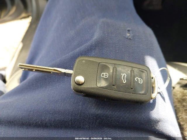 Продаж на аукціоні авто 2011 Volkswagen Jetta 2.5l Sel, vin: 3VWLX7AJ7BM305808, номер лоту: 44790143