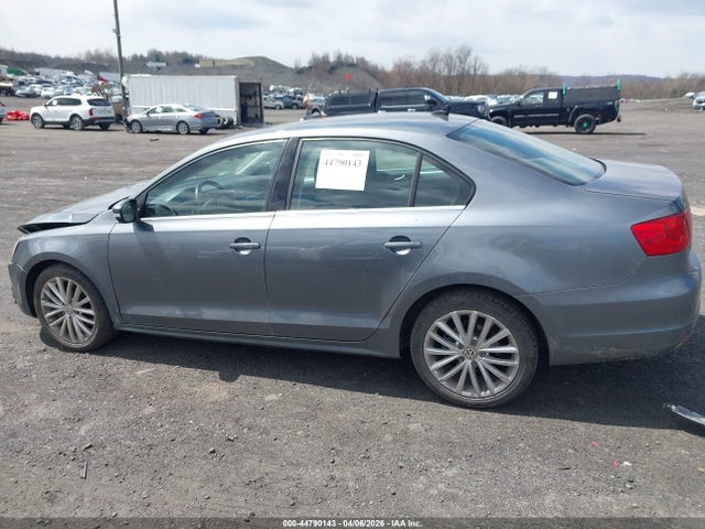 Продаж на аукціоні авто 2011 Volkswagen Jetta 2.5l Sel, vin: 3VWLX7AJ7BM305808, номер лоту: 44790143