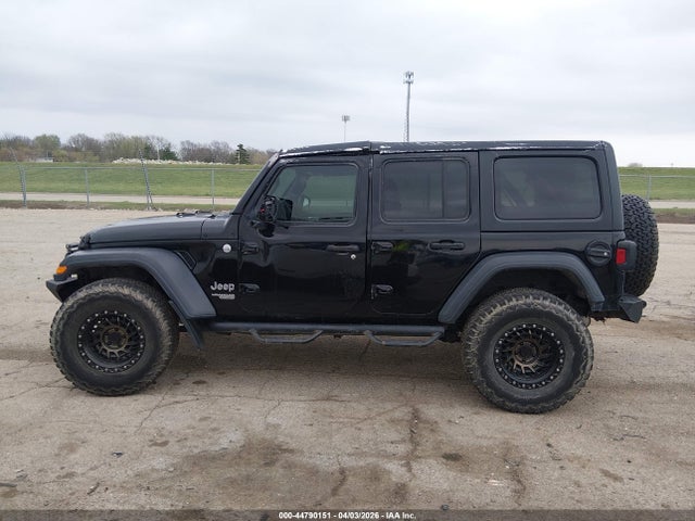 44790151 :رقم المزاد ، 1C4HJXDG8JW241514 vin ، 2018 Jeep Wrangler Unlimited Sport S 4x4 مزاد بيع