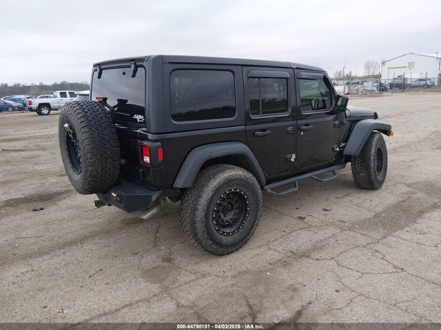 44790151 :رقم المزاد ، 1C4HJXDG8JW241514 vin ، 2018 Jeep Wrangler Unlimited Sport S 4x4 مزاد بيع