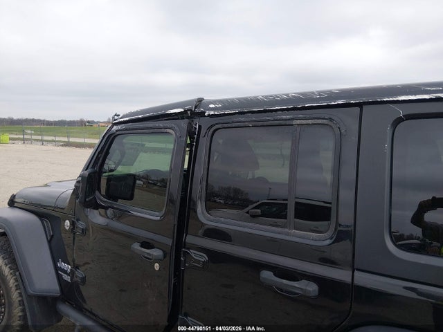 44790151 :رقم المزاد ، 1C4HJXDG8JW241514 vin ، 2018 Jeep Wrangler Unlimited Sport S 4x4 مزاد بيع