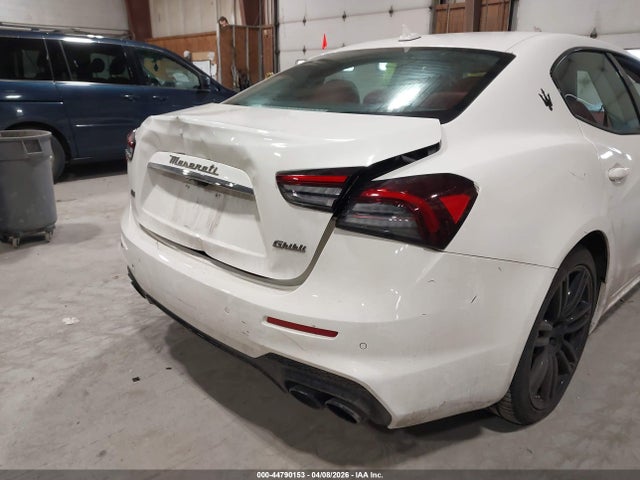 Продаж на аукціоні авто 2023 Maserati Ghibli Modena Q4, vin: ZAM57YTM0PX411507, номер лоту: 44790153