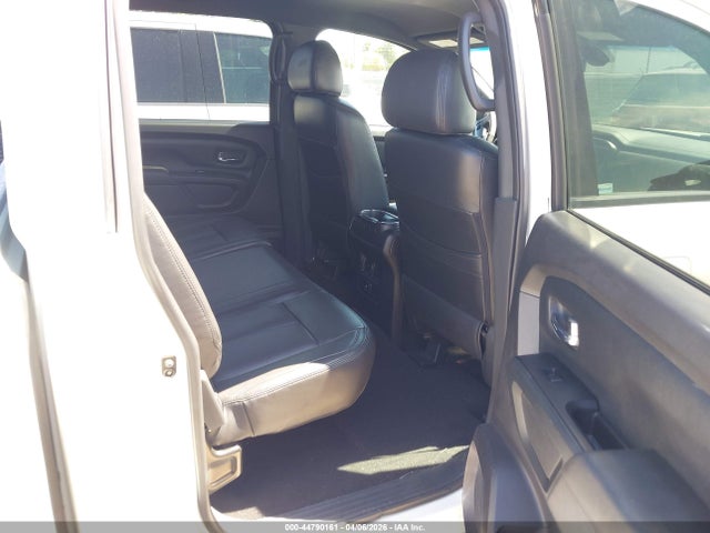 Nissan TITAN SV 2018 1N6AA1E63JN533241 Image 8