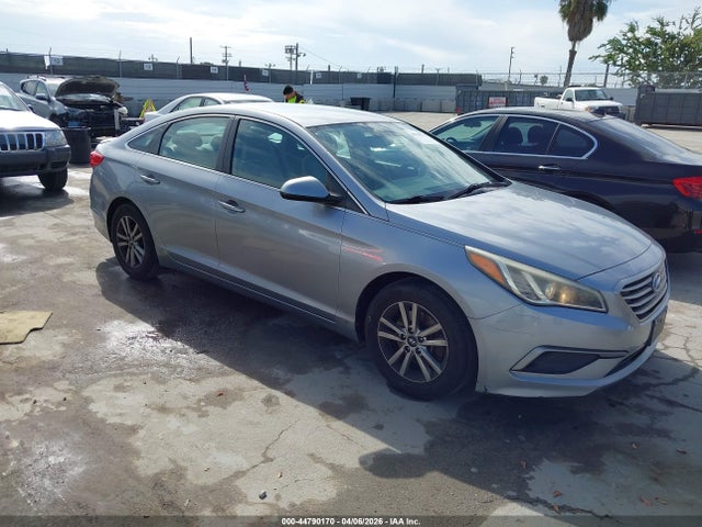 2017 HYUNDAI SONATA 5NPE24AF3HH565304