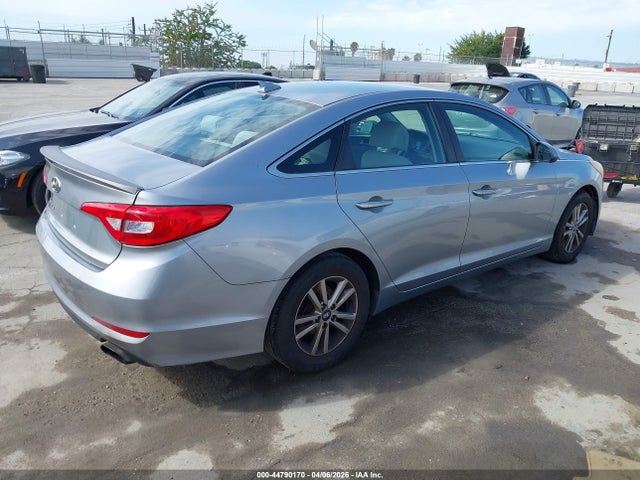 2017 HYUNDAI SONATA 5NPE24AF3HH565304 Photo 3