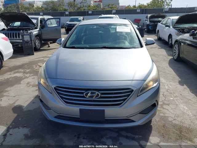 2017 HYUNDAI SONATA 5NPE24AF3HH565304 Photo 5