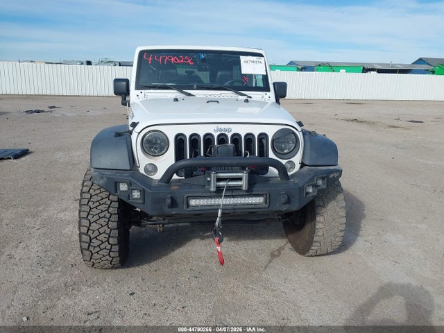44790256 :رقم المزاد ، 1C4BJWFG2GL137950 vin ، 2016 Jeep Wrangler Unlimited Rubicon مزاد بيع