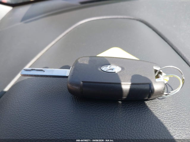 44790271 :رقم المزاد ، 3KPC24A3XKE068386 vin ، 2019 Hyundai Accent Se مزاد بيع