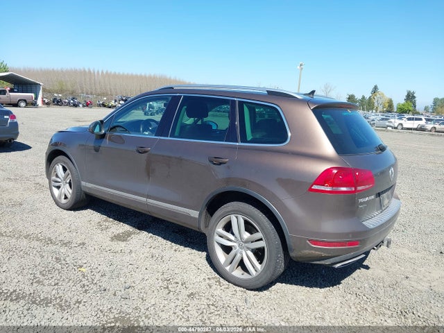 2013 VOLKSWAGEN TOUAREG WVGEP9BP9DD003960 Photo 2