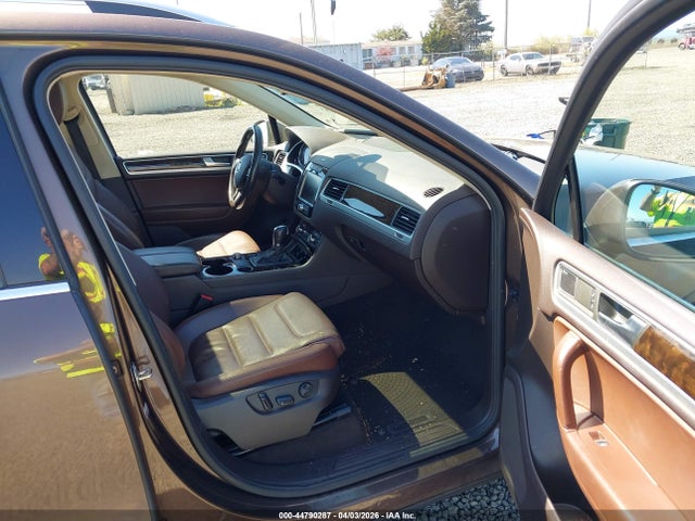 2013 VOLKSWAGEN TOUAREG WVGEP9BP9DD003960 Photo 4