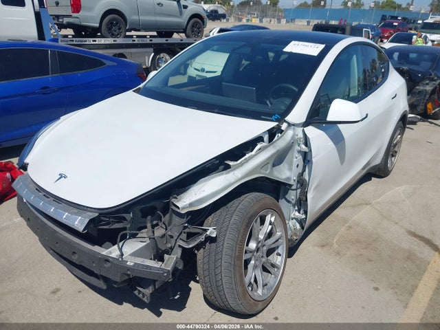 Продаж на аукціоні авто 2023 Tesla Model Y Awd/long Range Dual Motor All-wheel Drive, vin: 7SAYGDEE0PA182692, номер лоту: 44790324