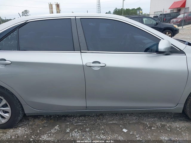 4T1BF1FK1GU571114 Toyota CAMRY LE