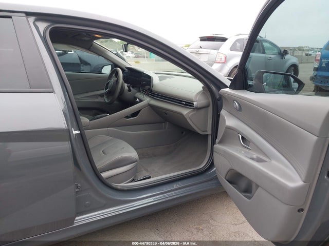44790339 :رقم المزاد ، KMHLM4DG7RU841721 vin ، 2024 Hyundai Elantra Sel مزاد بيع