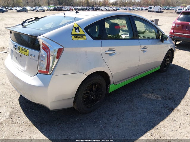 2015 TOYOTA PRIUS JTDKN3DU9F1915862 Photo 3
