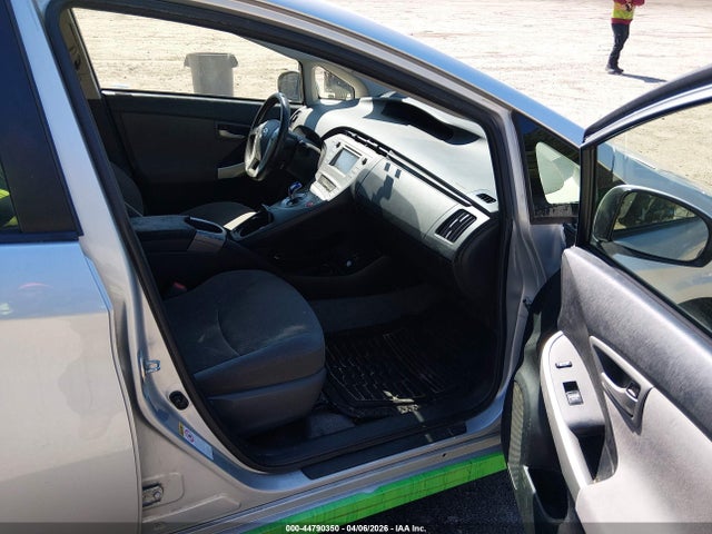 2015 TOYOTA PRIUS JTDKN3DU9F1915862 Photo 4