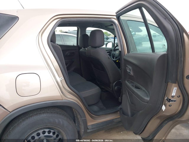 3GNCJKSB8JL329450 Chevrolet TRAX LS
