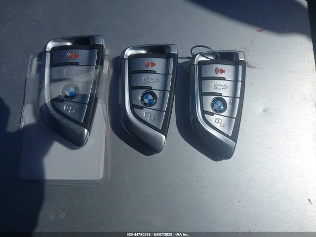5UXCW2C0XM9F12001 BMW X7 Xdrive40i