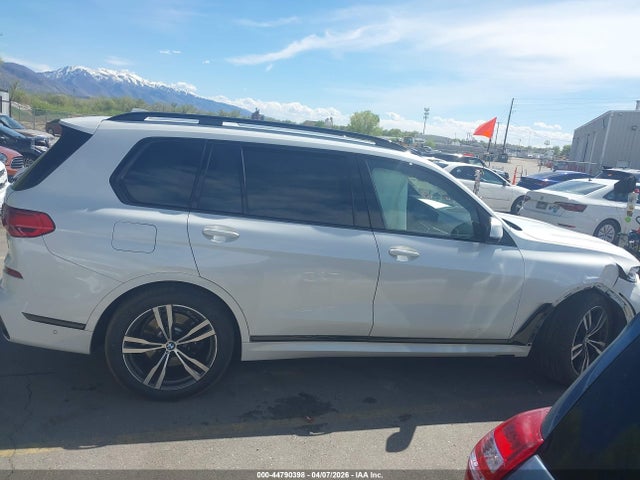 5UXCW2C0XM9F12001 BMW X7 Xdrive40i