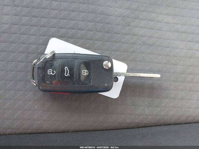 Продажа на аукционе авто 2017 Volkswagen Jetta 1.4t S, vin: 3VW2B7AJ8HM228899, номер лота: 44790418