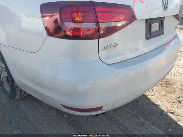 Продажа на аукционе авто 2017 Volkswagen Jetta 1.4t S, vin: 3VW2B7AJ8HM228899, номер лота: 44790418