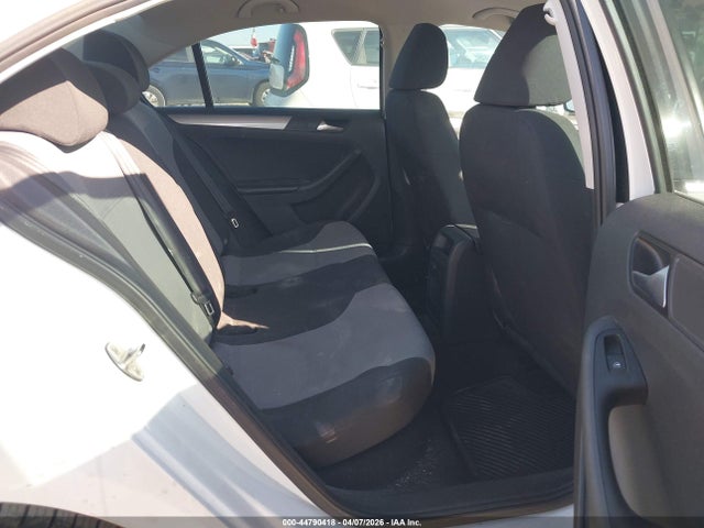Продажа на аукционе авто 2017 Volkswagen Jetta 1.4t S, vin: 3VW2B7AJ8HM228899, номер лота: 44790418