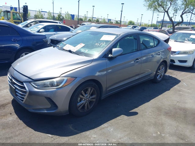 KMHD84LF4HU164255 Hyundai ELANTRA SE