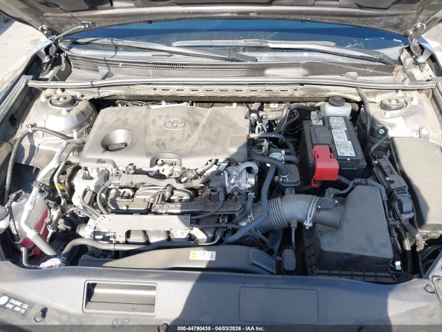 4T1C11AK0RU858070 Toyota CAMRY LE