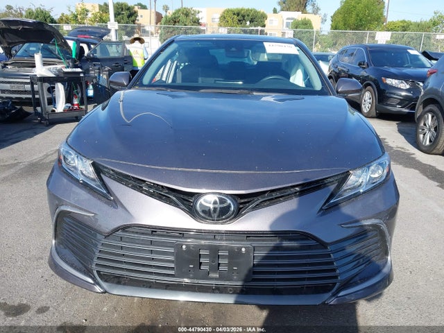 4T1C11AK0RU858070 Toyota CAMRY LE